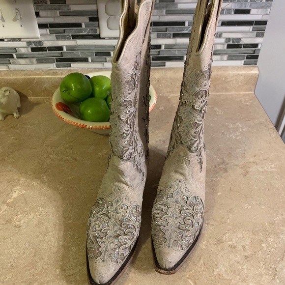 Corral Cowgirl Boots! - Picture 3 of 3